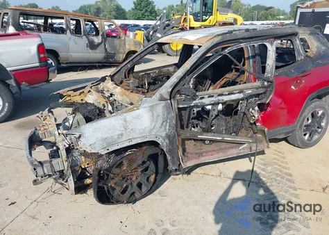 2018 Jeep Compass Trailhawk 4X4 z USA, uszkodzony, nr VIN 3C4NJDDB1JT185864